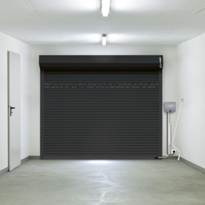 Porte enroulable avec hublots, centrale Somfy, vue intérieure